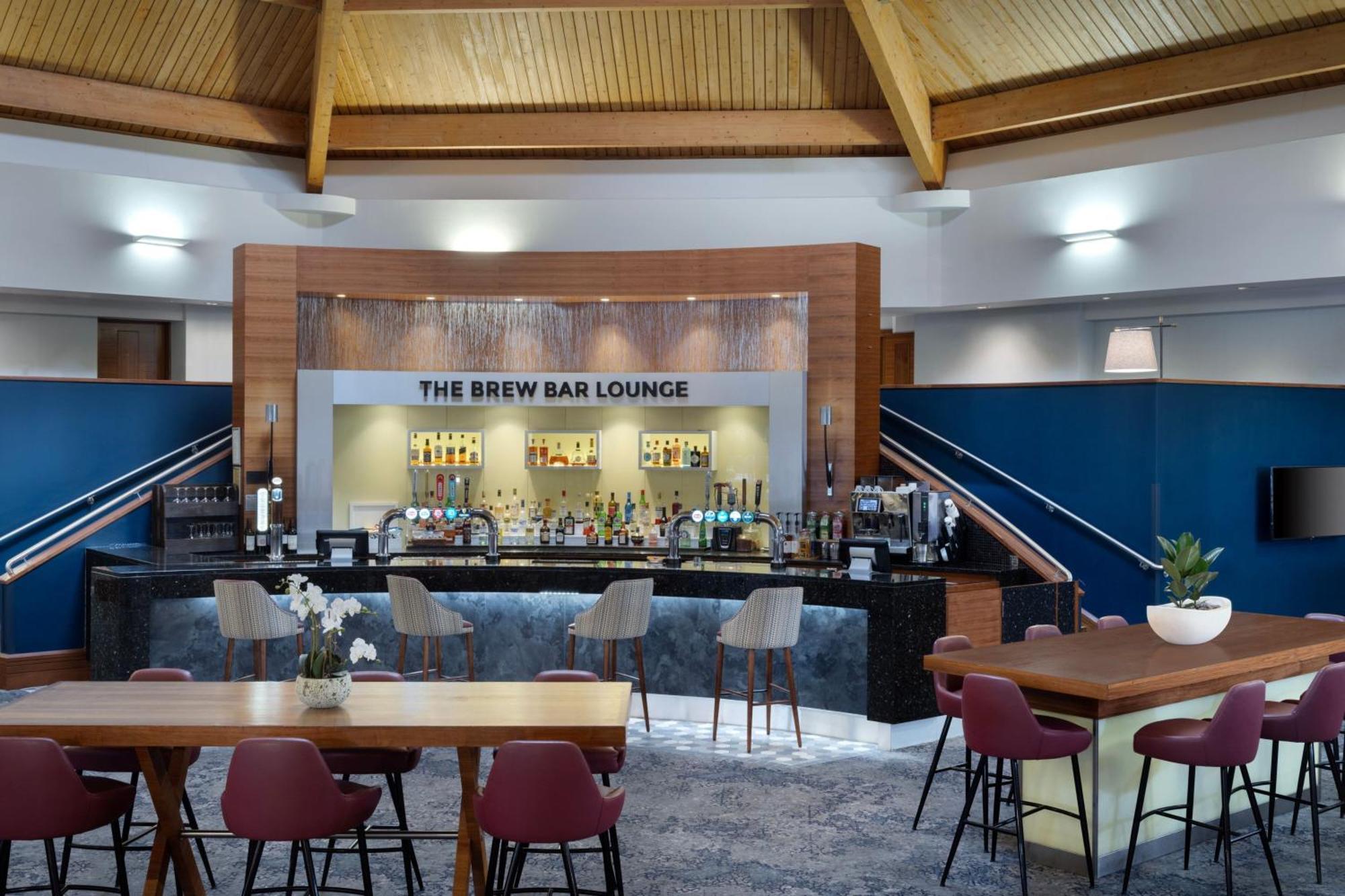 Delta Hotels By Marriott Waltham Abbey Exterior foto