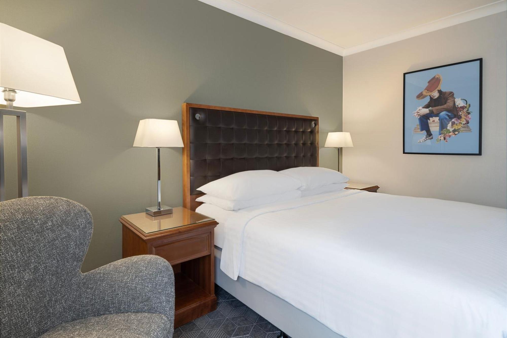 Delta Hotels By Marriott Waltham Abbey Exterior foto