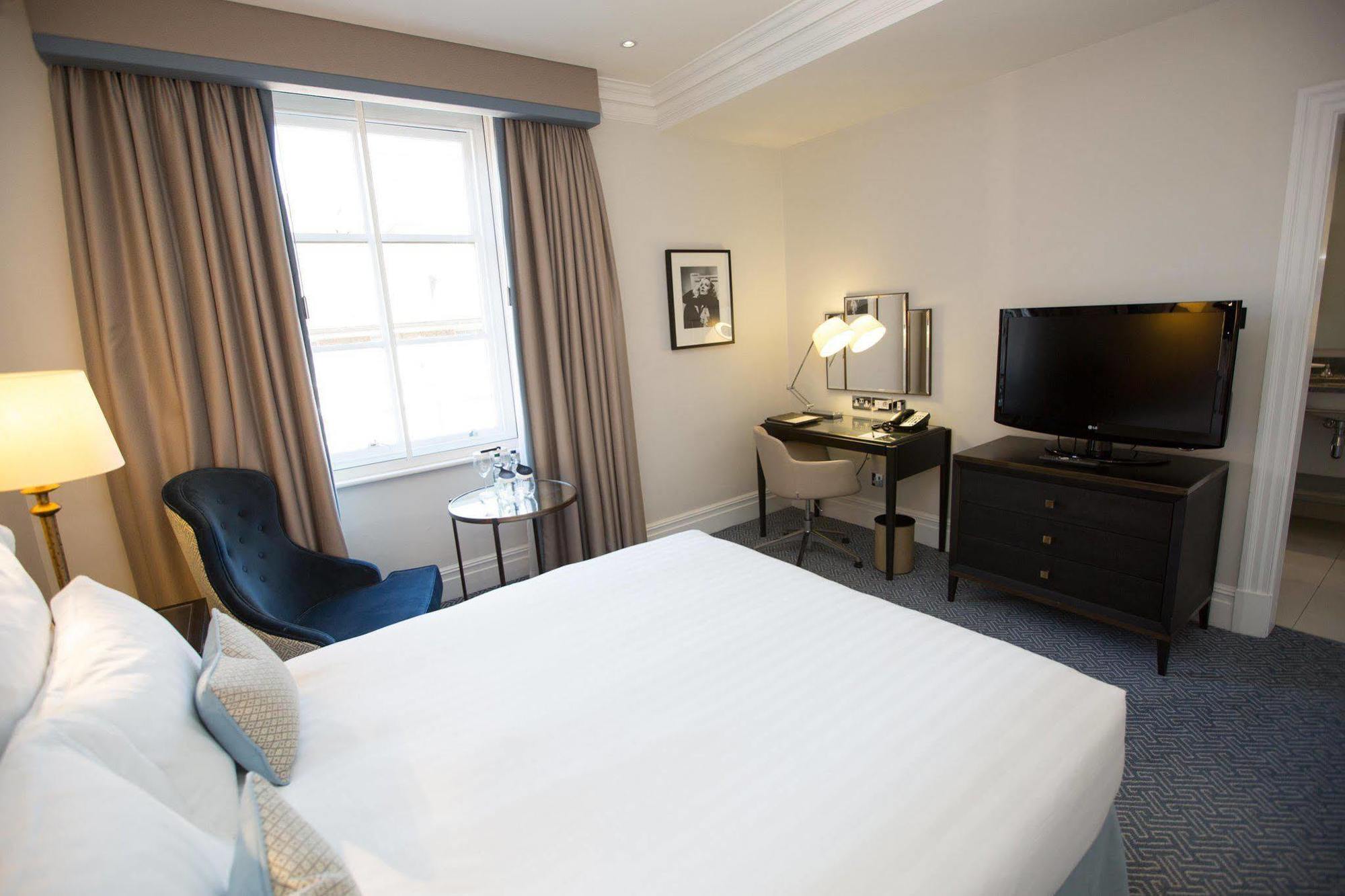 Delta Hotels By Marriott Waltham Abbey Exterior foto